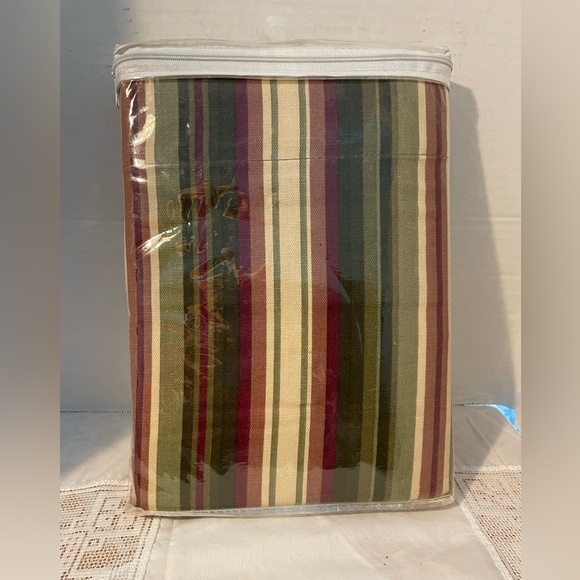 Ellis “Montego Stripe” T741 Scallop Valance Curtain Topper 70” X 16” - Picture 2 of 2